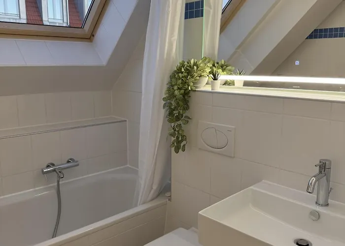 Appartement Zentrales Dachgeschoss-apartment Augustenstrasse
